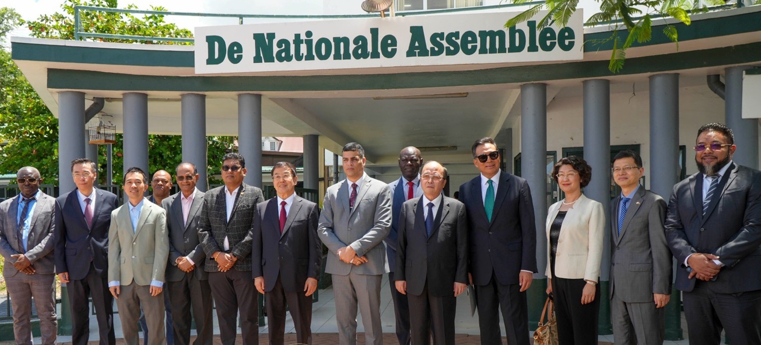 Suriname en China blikken in DNA vooruit op volgende fase van hun diplomatieke relatie.