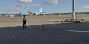zanderij airport johan adolf pengel klm 1