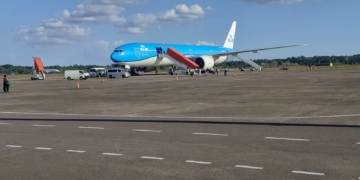 KLM-kist op Zanderij